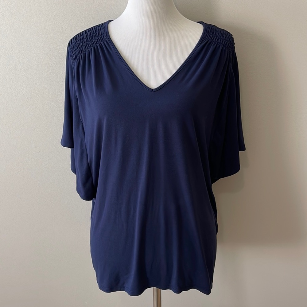 Chicos V Neck Top Size XL